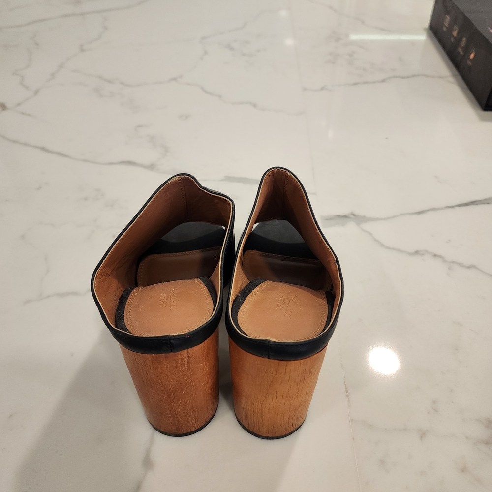 Elegant Black and Tan Women's Shoes
